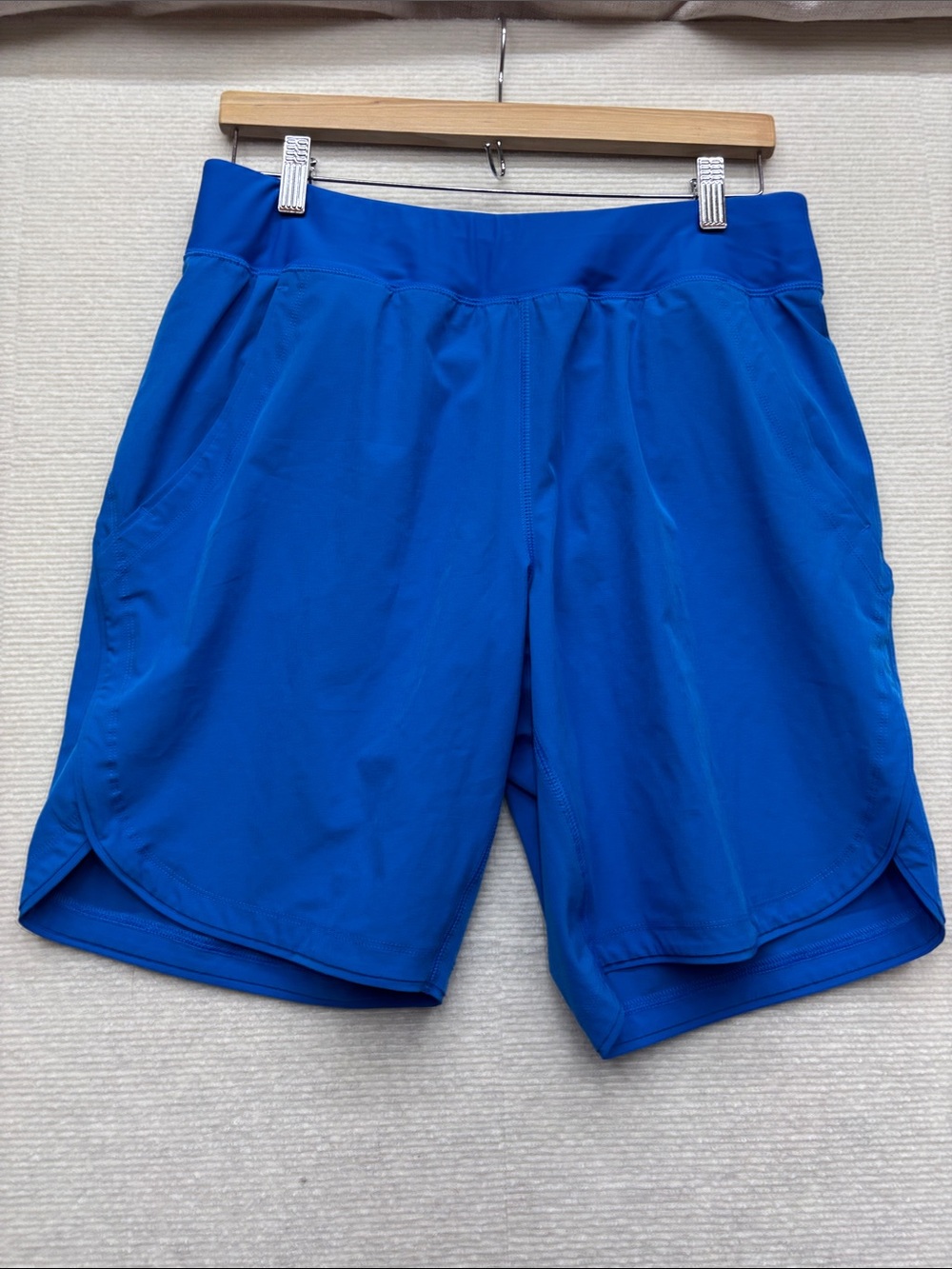 Lands’ End | 10 Athletic Shorts - Royal Blue